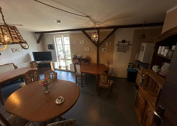 Gutshof - & * Kehnert